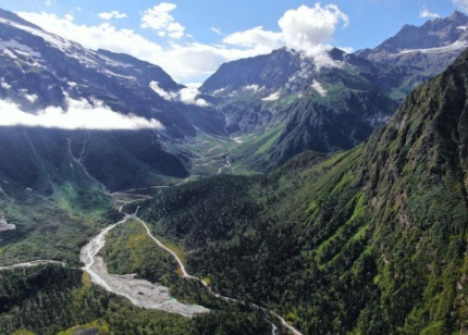 CHINA COMPLETED STRATEGIC TIBET HIGHWAY